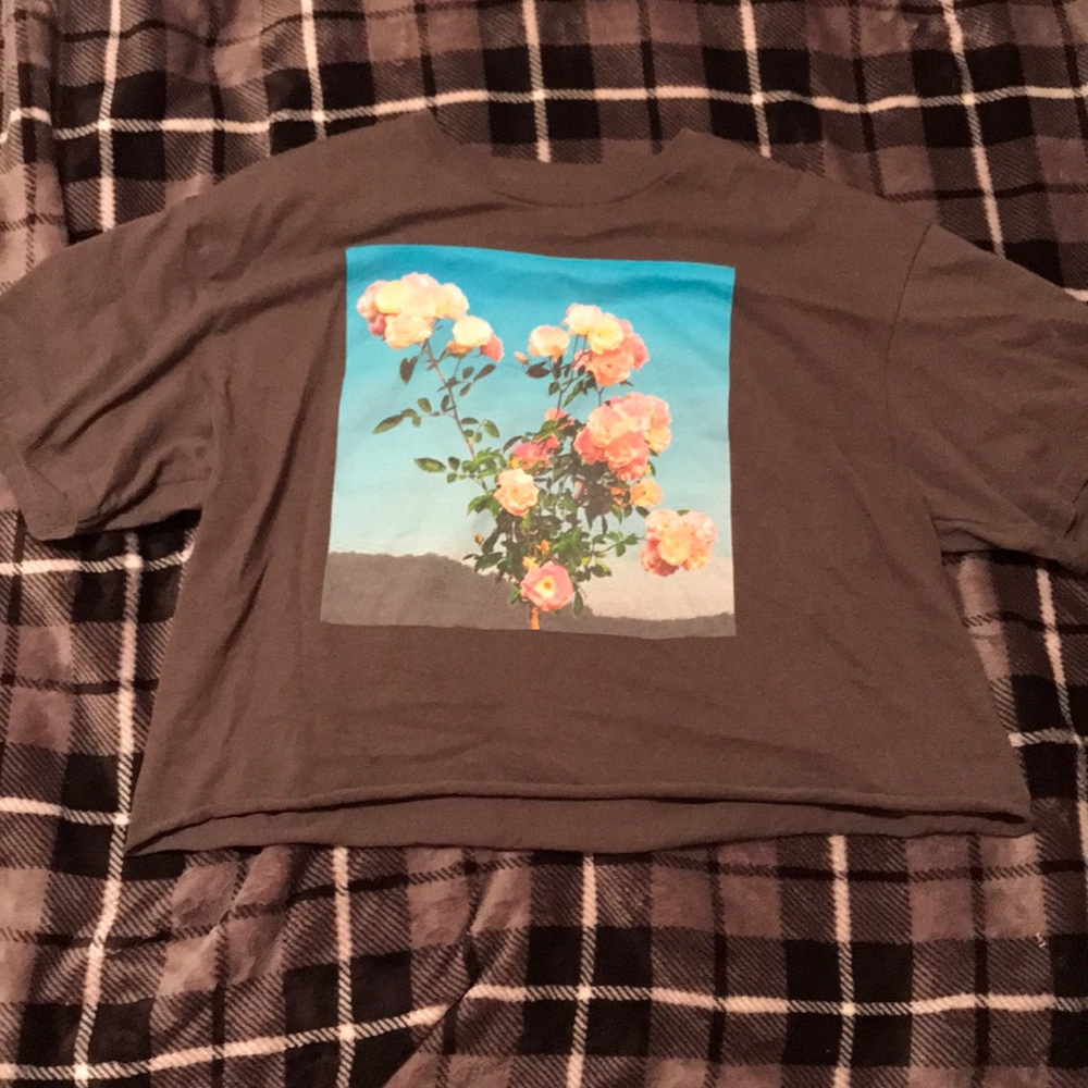 CROPPED T-SHIRT